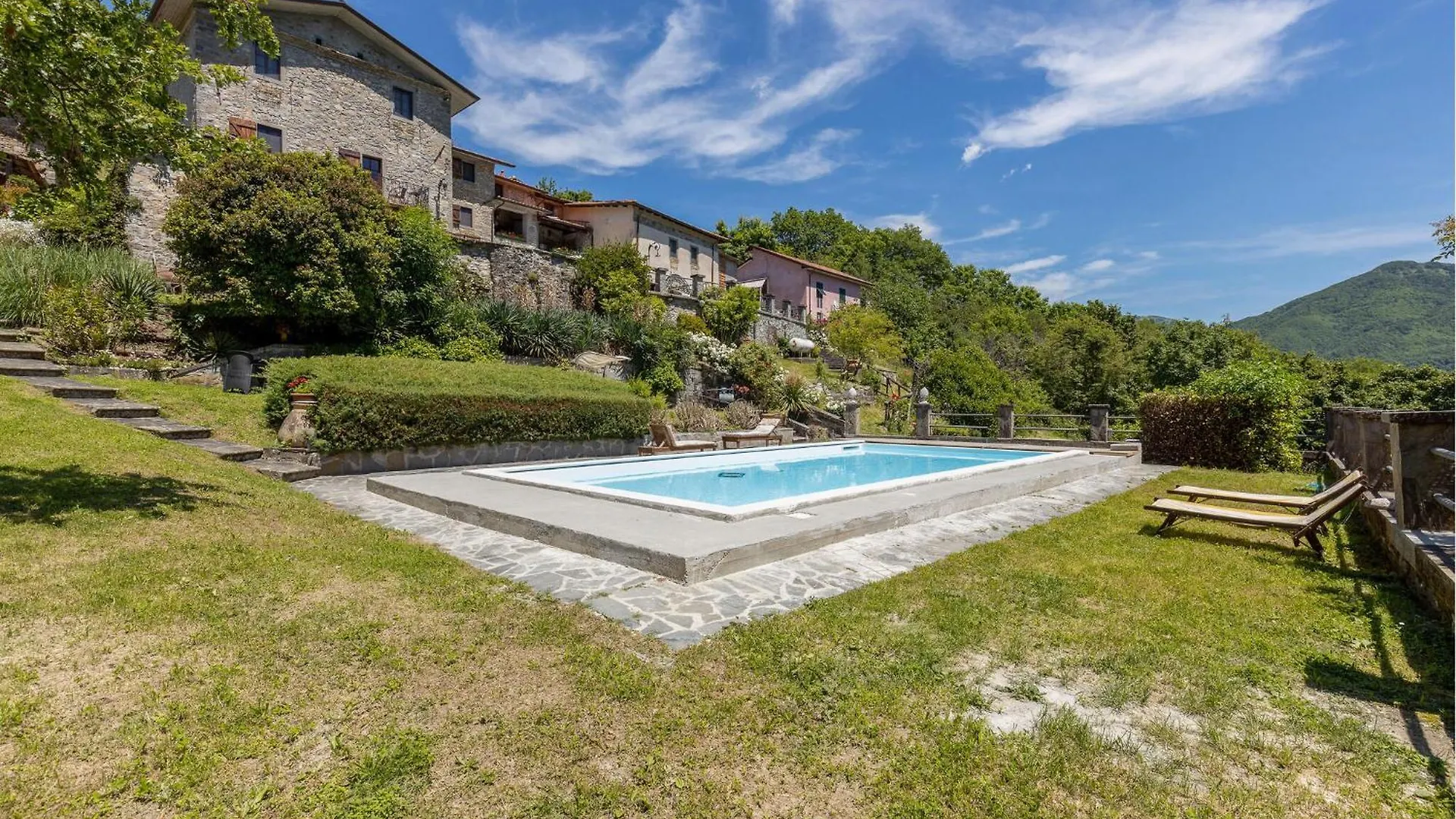 Casa Di Ettore Comano  Italia